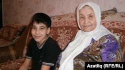 Зөһрә Вәлиуллина оныгы Йосыф белән 