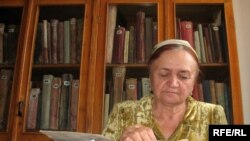 Дар шуъбаи дастхатҳои шарқии Китобхонаи миллии Тоҷикистон