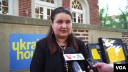 Посол України в США Оксана Маркарова на благодійному аукціоні в рамках презентації платформи United 24. Вашингтон, США, 3 червня 2022 року