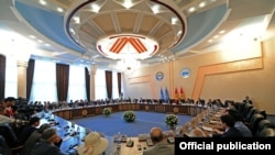 Ош шаарындагы жолугушуу.