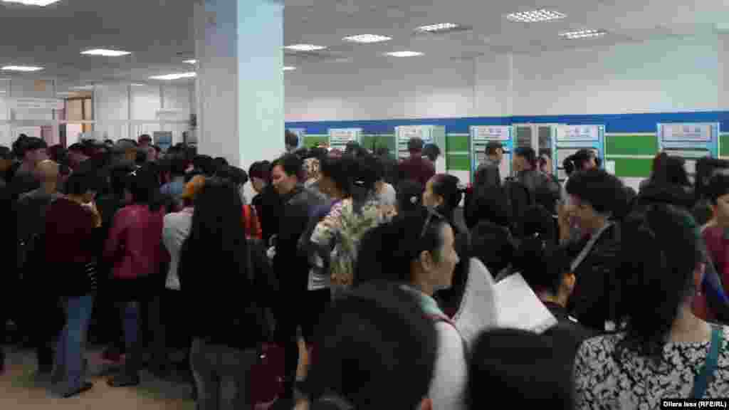 По словам представителей властей, уровень безработицы в Шымкенте составляет 6,1 процента от общего количества населения.