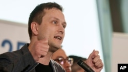 «Президент Трамп каже, що Сполучені Штати «отримають Гренландію». Дозвольте мені внести ясність: США не можуть цього зробити. Ми не можемо бути власністю»