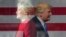 Хиллари Клинтон (л) и Дональд Трамп (п)