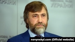 Ім’я політика не називають, але обставини вказують на колишнього народного депутата Вадима Новинського