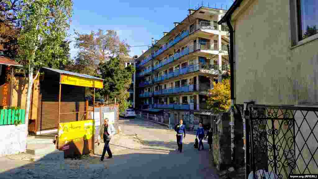 Тут спостерігається невелике пожвавлення