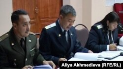 Прокуроры на суде по делу о прорыве плотины в поселке Кызылагаш. 23 сентября 2010 года.