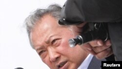 Курманбек Бакиев Жалал-Абаддагы митингде. 13-апрель 2010-жыл