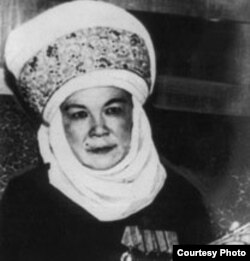 Мыскал Өмүрканова.