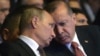Президент Росії Володимир Путін (ліворуч) та президент Туреччини Реджеп Таїп Ердоган під час зустрічі в Стамбулі. 10 жовтня 2016 року