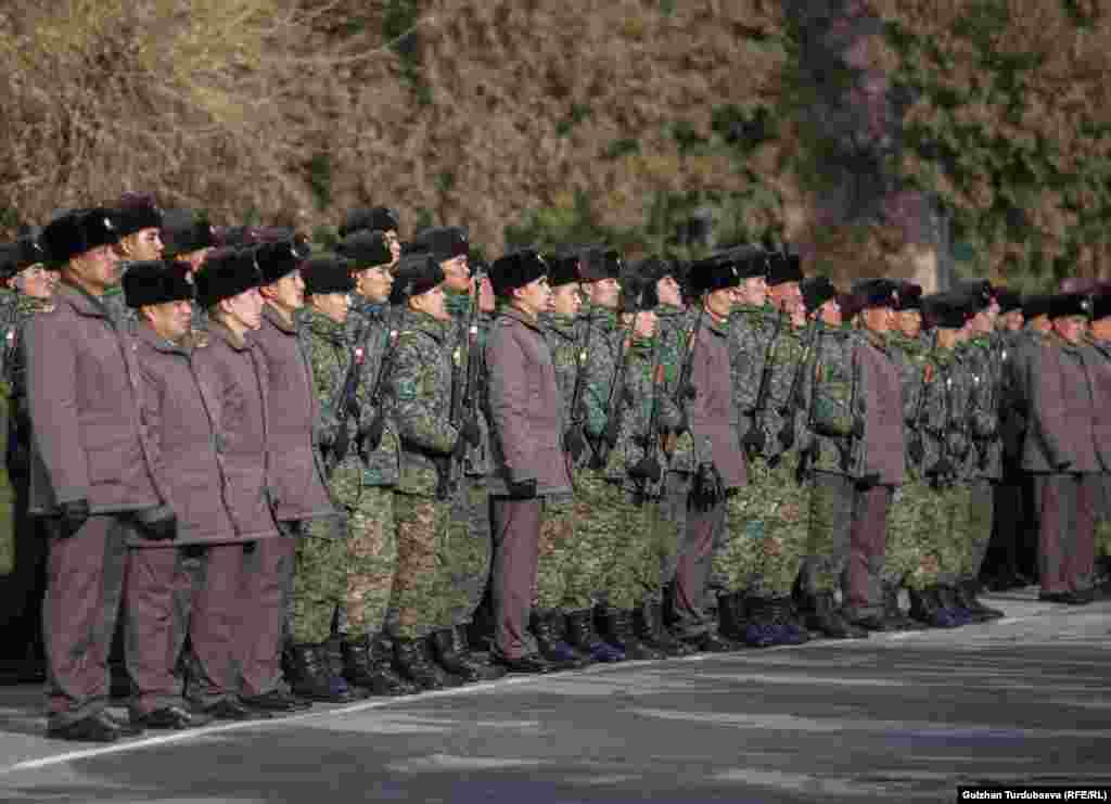 Бишкекте ант берген аскерлер Жаза аткаруу мамлекеттик кызматынын күзөт департаментинде кызмат өтөшөт.