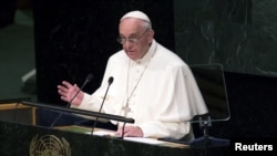Франциск виступає у залі ООН