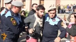 Քաղաքապետարան մուտք գործել փորձող ակտիվիստները բերման ենթակվեցին