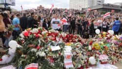 Акцыя разьвітаньня з загінулым Аляксандрам Тарайкоўскім, Менск, вуліца Прытыцкага, 15 жніўня 2020 г.