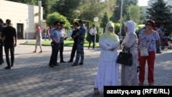 Алматы көчөлөрүндө Курман айтты майрамдоо учуру, 1-сентябрь, 2017-жыл