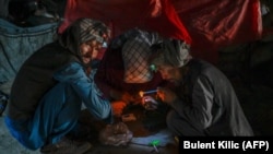 شماری از افراد معتاد به مواد مخدر در کابل - عکس از آرشیف