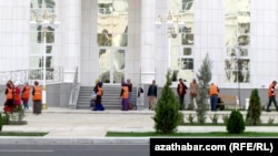 Köpçülikleýin arassaçylyk işleri (arhiw suraty)