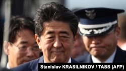 Синдзо Абэ. Архивдик сүрөт.