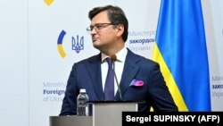 «Запропонував направити висланих із Москви дипломатів для роботи в Києві, посилення дипломатичної місії Чехії в Україні», – написав Дмитро Кулеба у твіттері