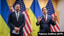 Госсекретарь США Марко Рубио и глава офиса президента Украины Андрей Ермак (слева). Женева, 23 ноября 2025 года