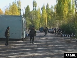 Баткендин Өзбекстанга чектеш аймагындагы Кыргызстандын чек ара бекеттеринин бири.