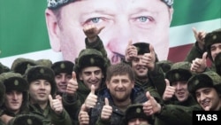 Нохчийчоь -- Нохчийн кегийрхой Оьрсийчоьнан арме дIахьажочу церемонехь дакъалоцуш ву Кадыров Рамзан, Лахьан-бутт 17, 2014