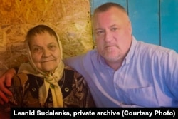 Леанід Судаленка са сваёй маці Соф'яй
