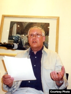 Дмитрий Бобышев на выступлении