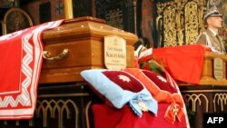 Пахавальная цырымонія Леха Качыньскага ў 2010 годзе 