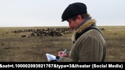 Олег Константинов