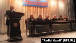 Tajik presidential candidates gathered in Khujad for a debate on October 24, with less than two weeks to go before the voting.