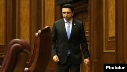 Armenia - Parliament speaker Alen Simonian arrives for a session of the National Assemnly, Yerevan, August 11, 2021.