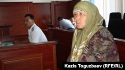 Манат Утеулиева, мать убитого эколога Нурлана Утеулиева. Город Каскелен Алматинской области, 5 августа 2013 года.