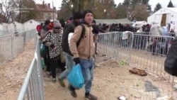 Refugees And Migrants Struggle With Cold Weather In Serbia