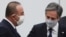 Госсекретарь США Энтони Блинкен (справа) и министр иностранных дел Турции Мевлют Чавушоглу