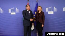 Встреча президента Таджикистана Эмомали Рахмона с верховным представителем ЕС по иностранным делам и политике безопасности Федерикой Могерини.