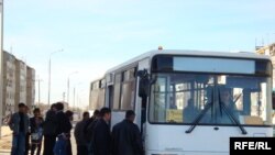 Ошто жол кире бир сомго арзандаса айрыкча студенттер сүйүнгөнү менен, айдоочулар катуу нааразы болушат 