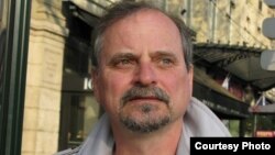 Александр Генис