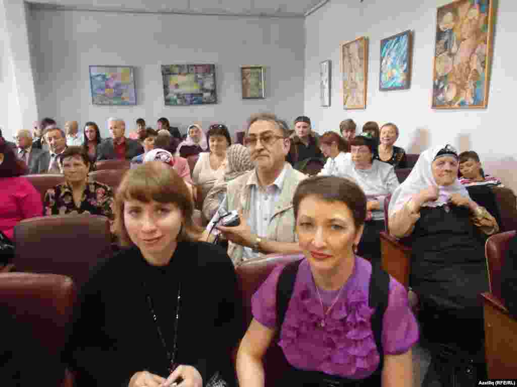 Шәһәр администрациясенә очрашуга килгән татарлар