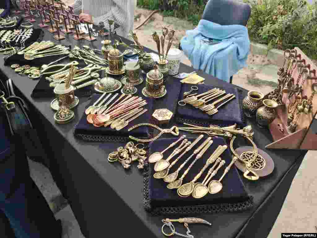 Захоплююча краса кримськотатарських столових предметів і прикрас