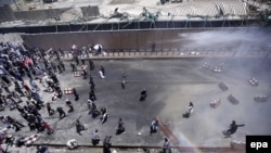 پراگنده کردن معترضان در کابل