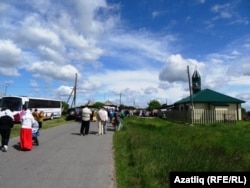 Кунаклар күп җыелды