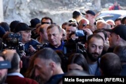 Шалва Нателашвили среди участников акции