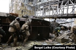 Донецький аеропорт, жовтень 2014 року (фото Сергія Лойка)