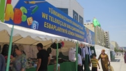 Diňle: Okuw ýyly golaýlaýar, ulanylan eşige isleg artýar