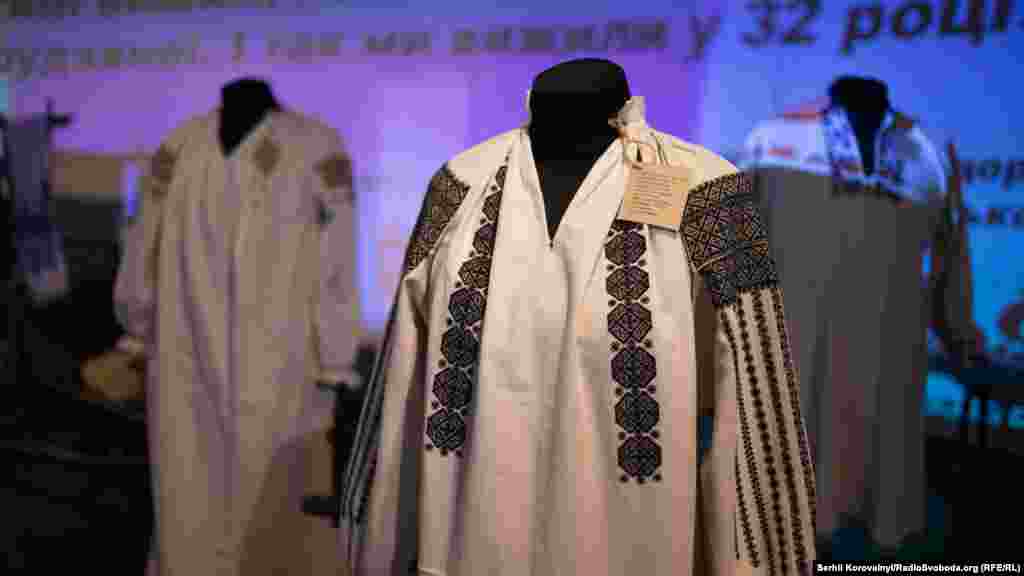 Жіноча весільна сорочка першої третини ХХ століття, село Хоменки, Вінницька область