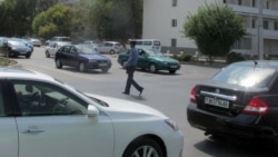 Aşgabatda ‘marşirowkalar’ bilen baglanyşykly onlarça köçe ýapyldy