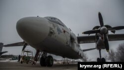 Причину падіння літака і кількість екіпажу на його борту наразі з’ясовують (фото ілюстративне)