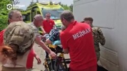 Волонтеры и полиция вывозят мирных жителей из города Шандриголово в Донецкой области: по нему каждый день бьют российские военные