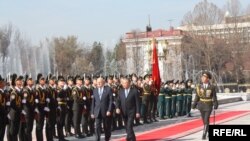 Сыйлуу коноктуу тоcуу салтанаты, 1-апрель, 2010