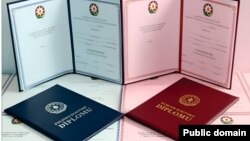 Elmi dərəcə diplomları